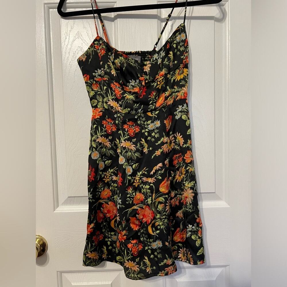 NWT Urban outfitters Petra satin sweetheart mini dress Size XS - Picture 2 of 6